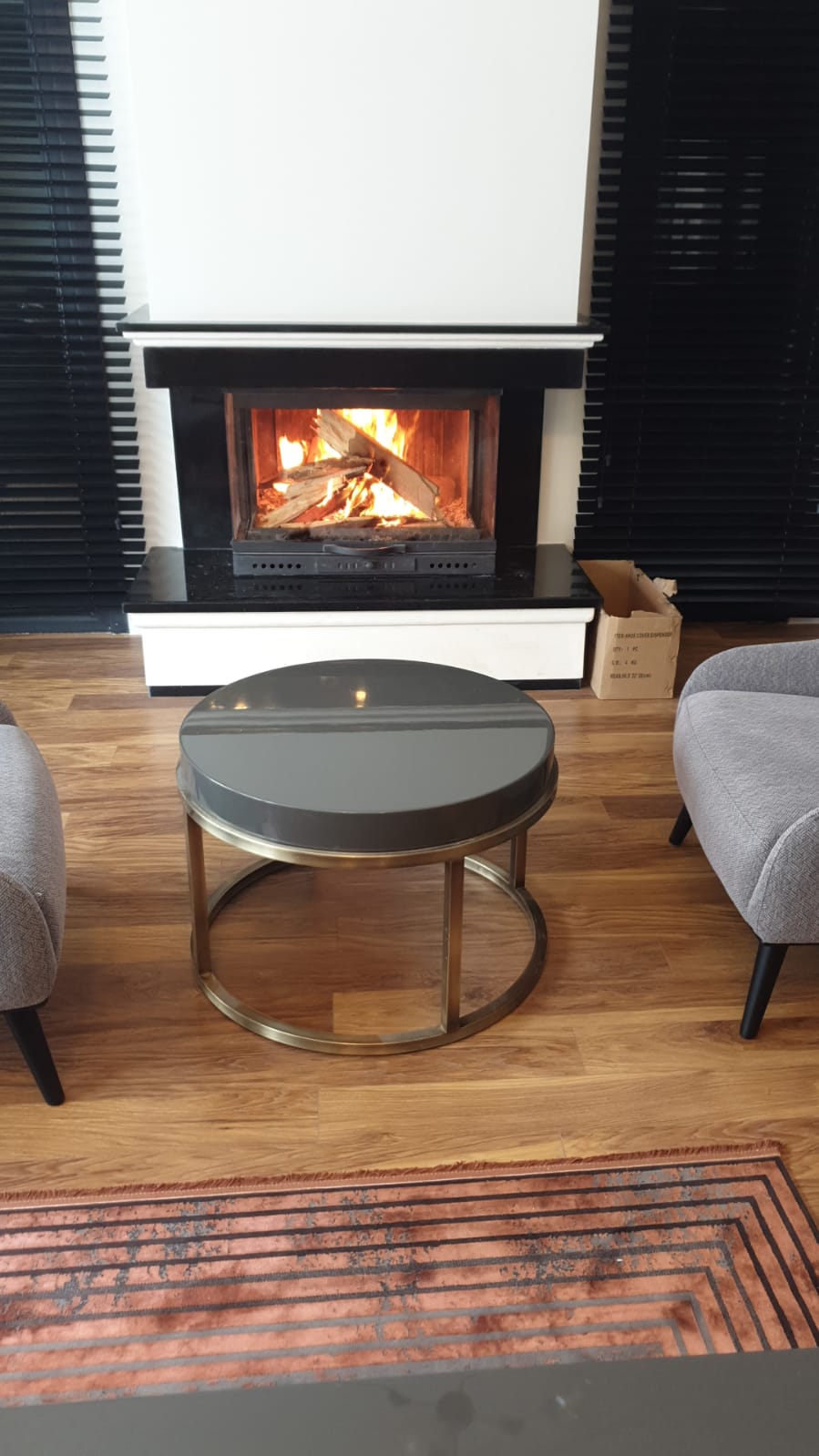 3 Tarafı Camlı Giyotin Kapaklı Odunlu Şömine